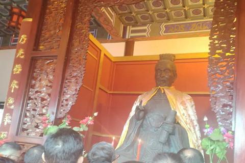 季子祭祀典礼在江阴季子文化公园季子祠内隆重举行