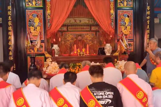 福建云霄县下坂鼓仔山隆重举行“吴氏封君墓清明祭祖仪式”