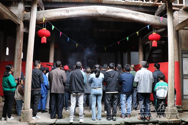 潭下村举办吴氏宗祠、族谱和礼堂“三修”功成庆典