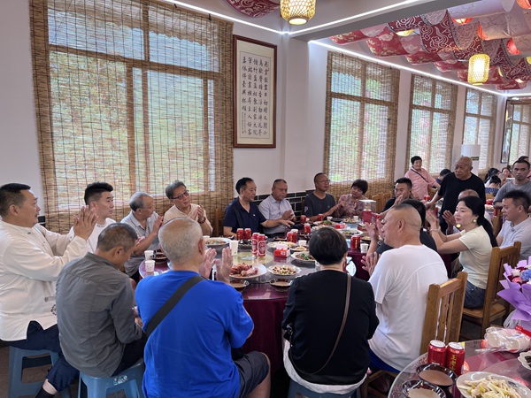 凝心聚力启新程 崇文尚武育英才
